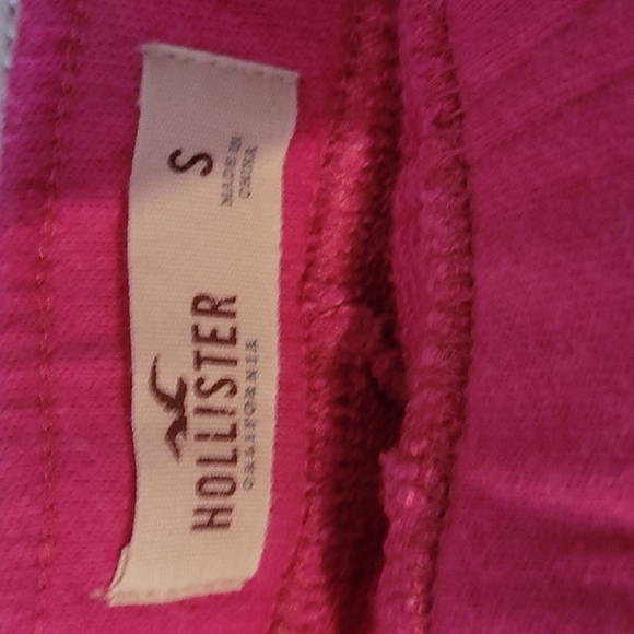 Hollister Hot Shorts - Picture 3 of 3